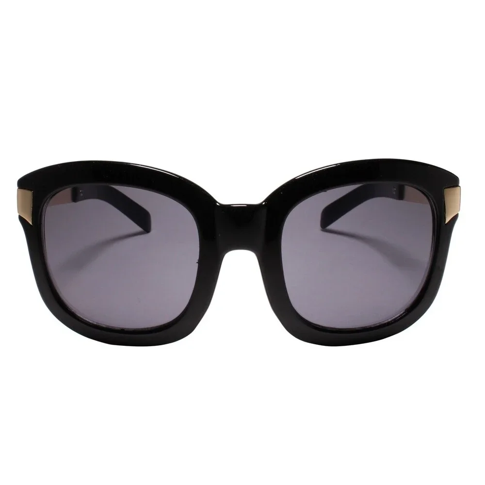 Kiss these oversized